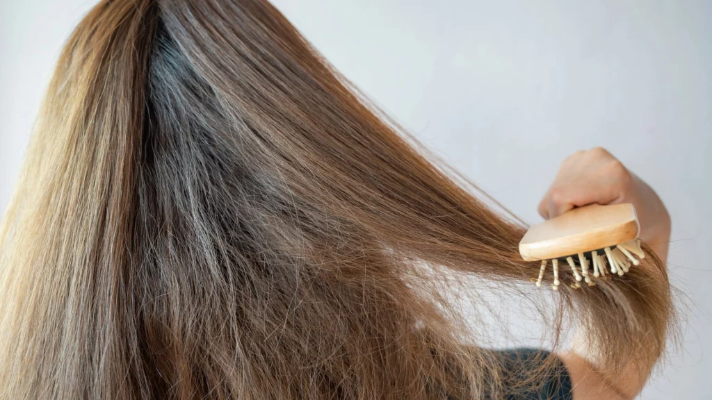 DIETA Y NUTRICIÓN PARA UN CABELLO SALUDABLE: AVANCES EN TRATAMIENTOS CAPILARES ANTIFRIZZ