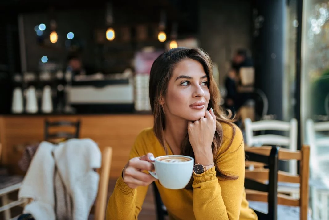 CONSUMO DE CAFÉ EN DIFERENTES GRUPOS DE POBLACIÓN