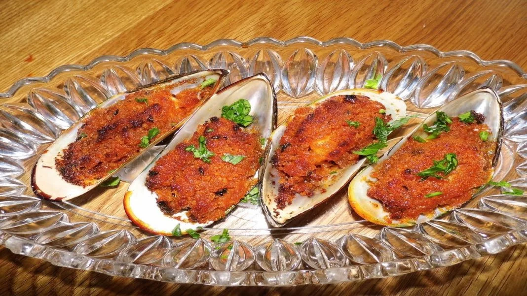 3. MEJILLONES GRATINADOS AL HORNO