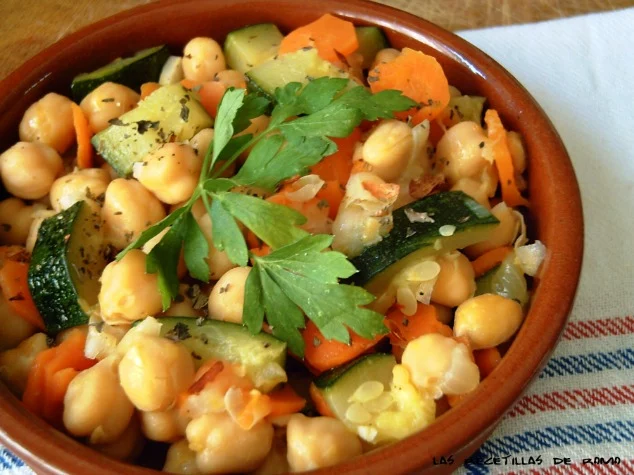 Beneficios de los garbanzos con verduras