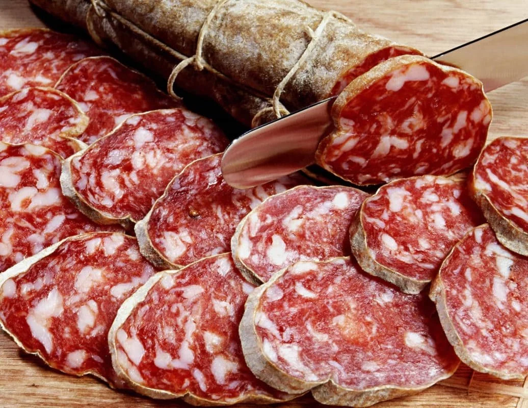 OPTIMIZANDO TU DIETA: SUSTITUTIVOS DEL SALAMI PARA UNA VIDA SALUDABLE