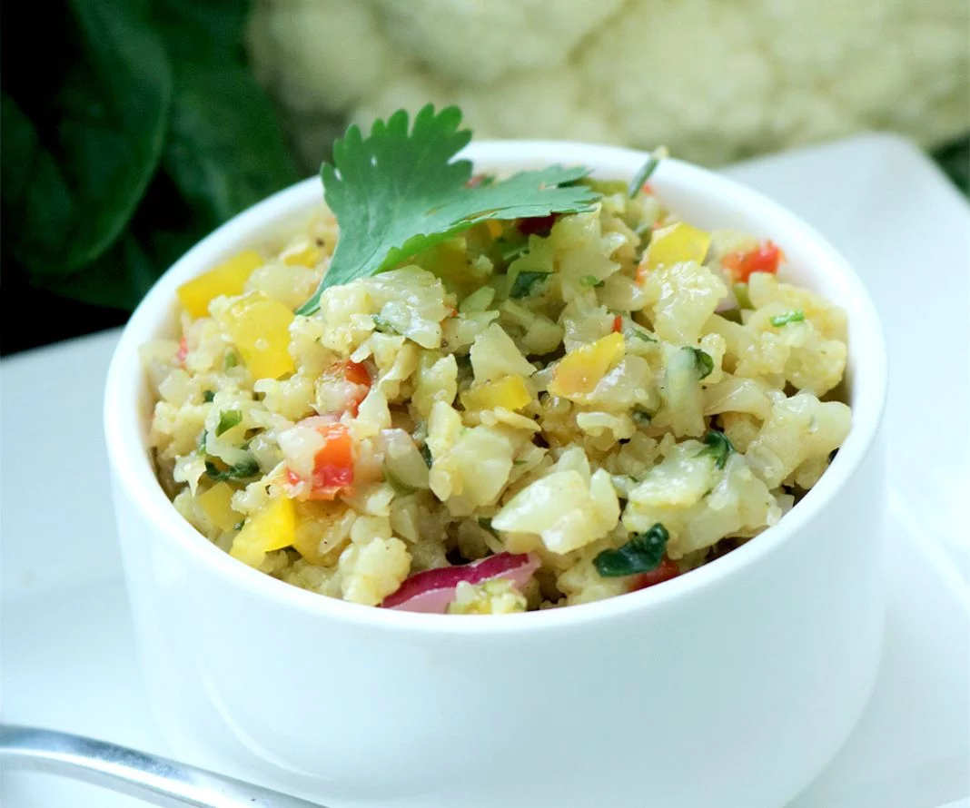 ARROZ DE COLIFLOR AL CURRY CON VERDURAS