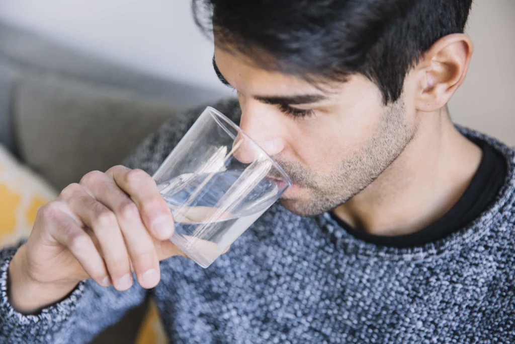 ALTERNATIVAS SALUDABLES AL AGUA EMBOTELLADA