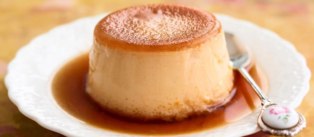 LA HISTORIA DEL FLAN DE GALLETAS MARÍA: UN CLÁSICO EN LA REPOSTERÍA ESPAÑOLA