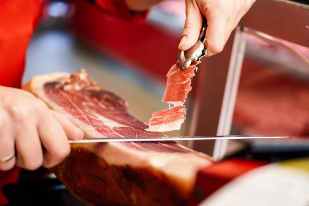 LA ELECCIÓN DEL JAMÓN: UNA EXPERIENCIA GASTRONÓMICA DE CALIDAD