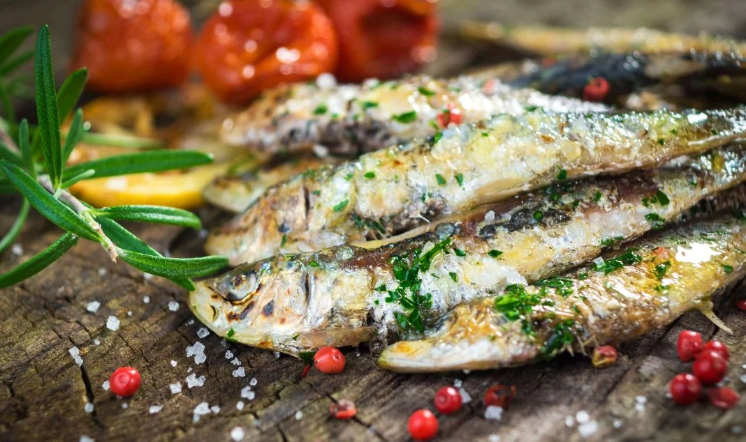 CÓMO INCORPORAR EL PESCADO AZUL A TU DIETA DIARIA