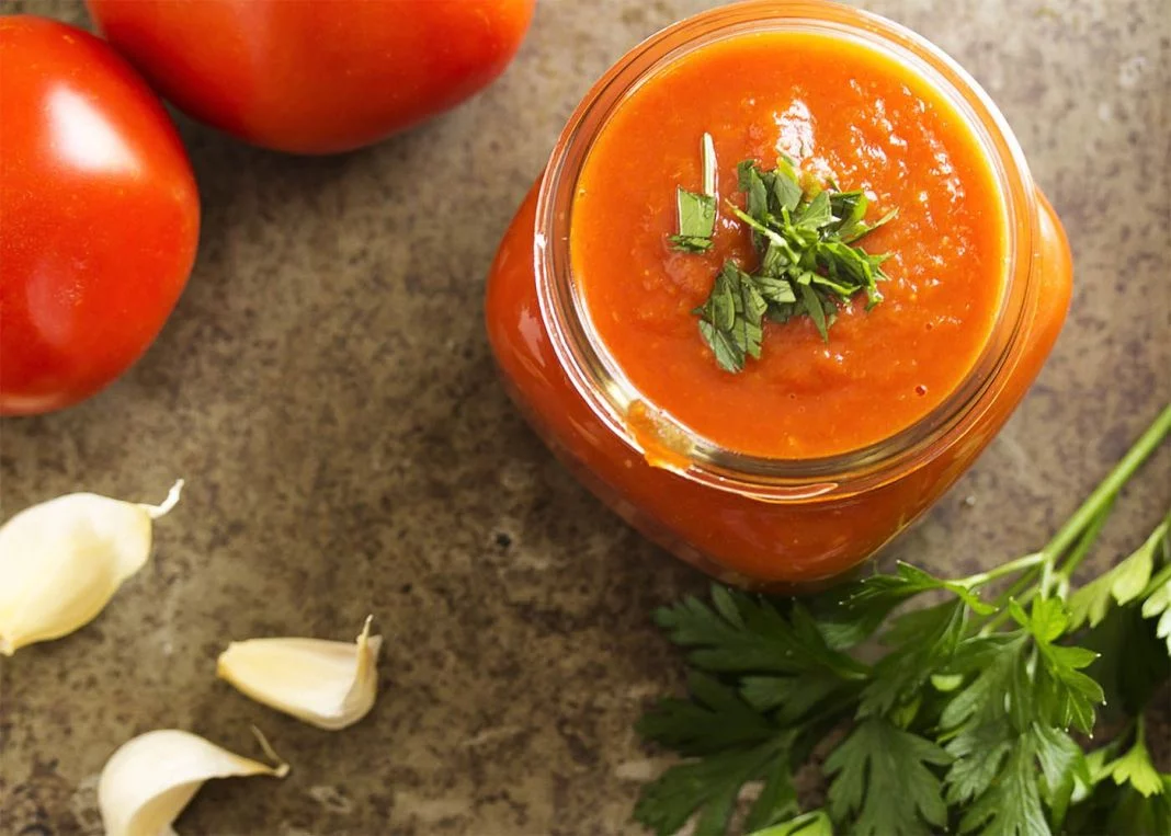 LOS INGREDIENTES CLAVE PARA UNA SALSA MARINARA PERFECTA