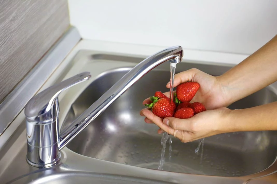 ¿POR QUÉ EL AGUA SOLA NO ES SUFICIENTE?